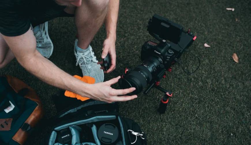 色彩心理学×动态美学，金凤区产品视频拍摄公司唤醒感官冲击力